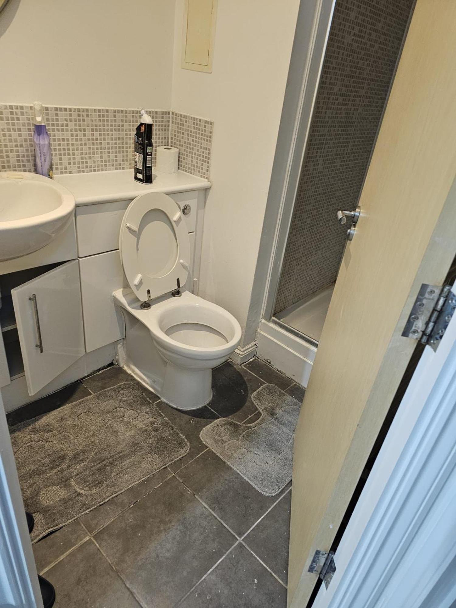 Big Double Room With Bathroom In 2 Bedroom Flat Kitchen Is Shared Harrow on the Hill ภายนอก รูปภาพ