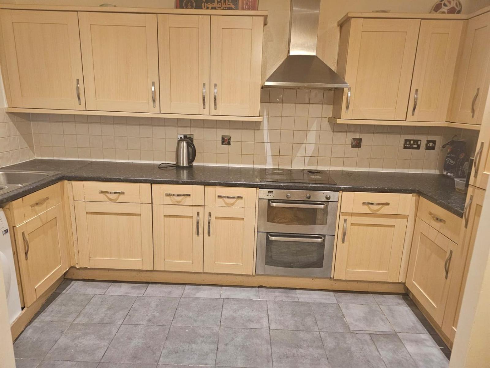 Big Double Room With Bathroom In 2 Bedroom Flat Kitchen Is Shared Harrow on the Hill ภายนอก รูปภาพ
